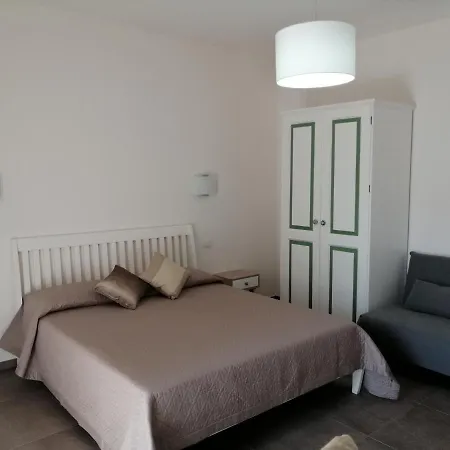 Maison Kaina Bed & Breakfast 3*