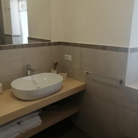 Maison Kaina أولبيا