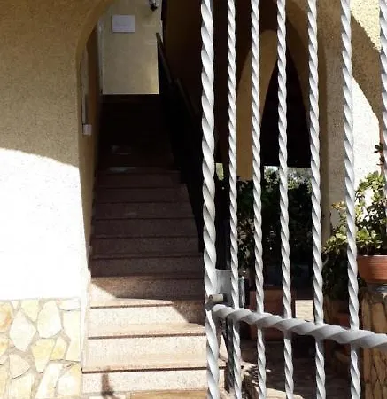 Maison Kaina فندق مبيت وإفطار