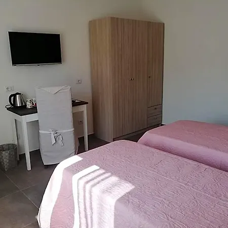 Bed & Breakfast Maison Kaina 3*