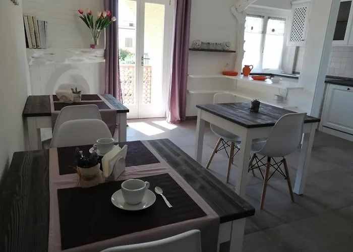 Maison Kaina Bed & Breakfast 3*